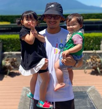 Daizen Maeda with his children